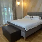 365 Dos Manos Hotel 3*