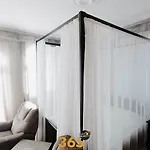 365 Dos Manos 3*