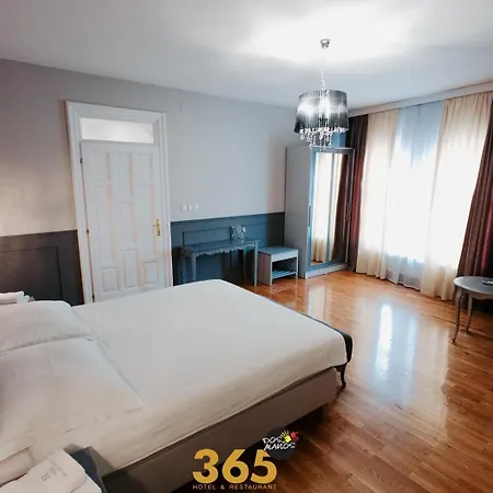 365 Dos Manos Hotel 3*