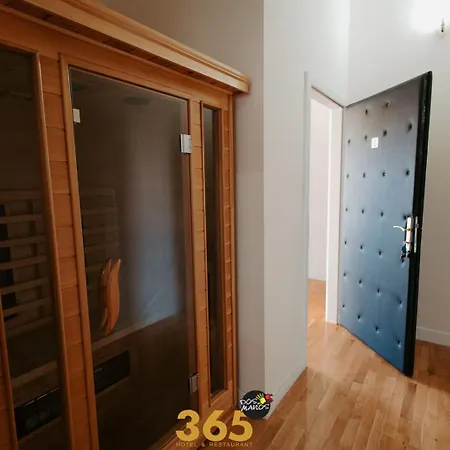 365 Dos Manos Hotel 3*