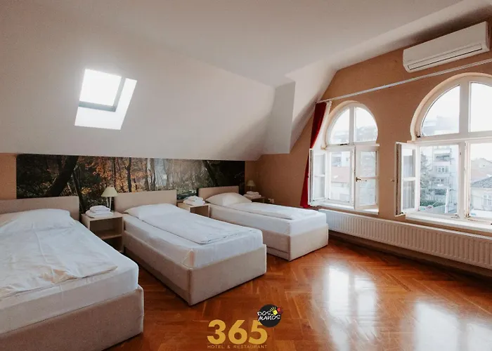 Hotel 365 Dos Manos 3*